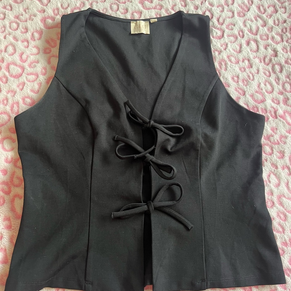 Black Top with Bows